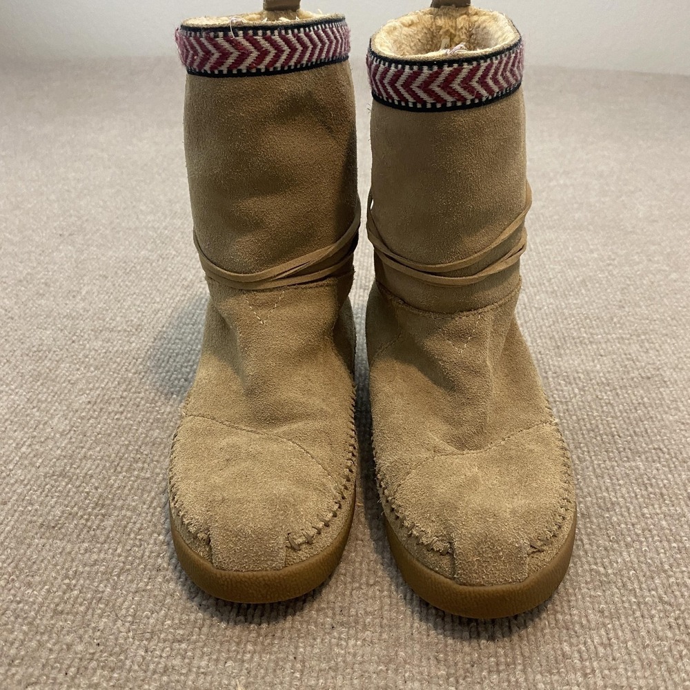 TOMS Boots Womens Size 6.5 Beige Suede Faux Fur Lined Mid Calf Boho Moccasin - Picture 6 of 12